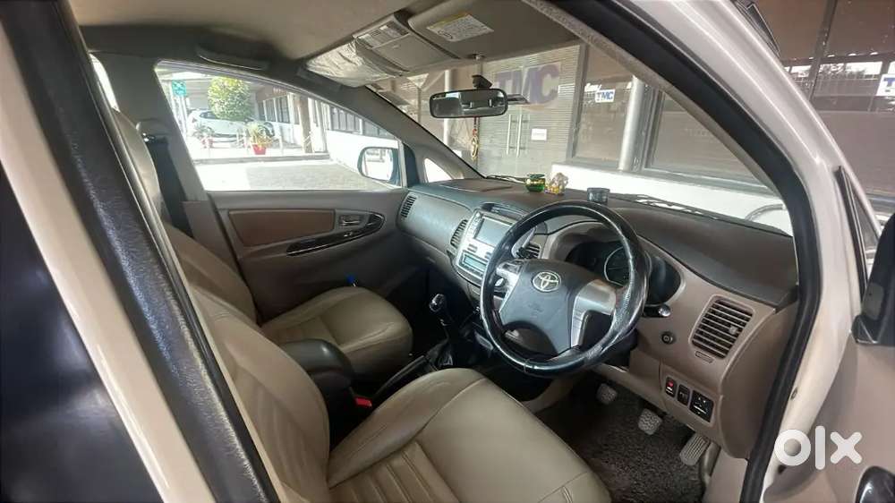 Toyota Innova 2.5 Z 2016