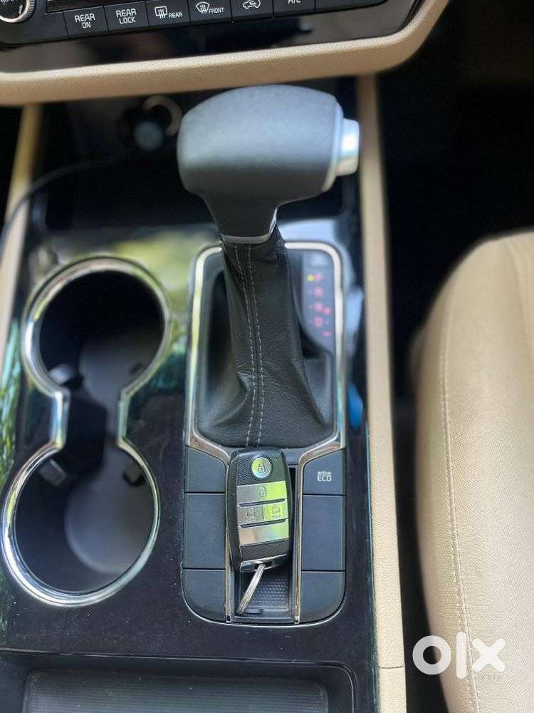 Kia Carnival Premium, 2020, Diesel