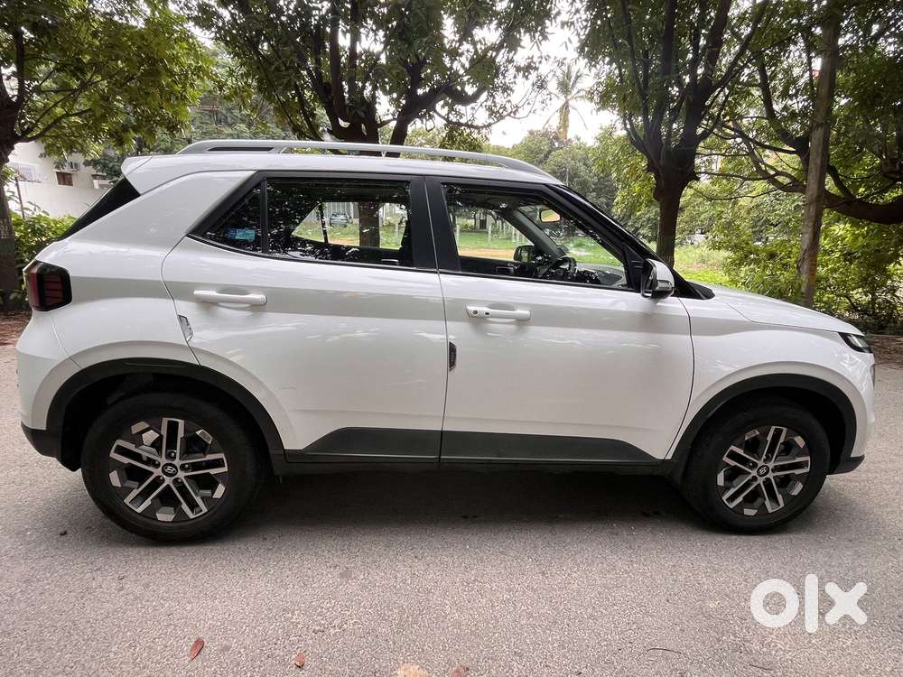 Hyundai Venue Sx (o) Mt 1.5 Diesel, 2024, Diesel