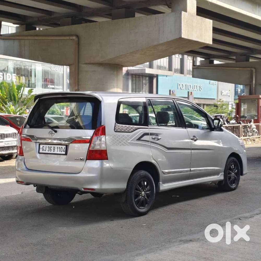 Toyota Innova 2.5 Vx 8 Str Bs-iii, 2015, Diesel
