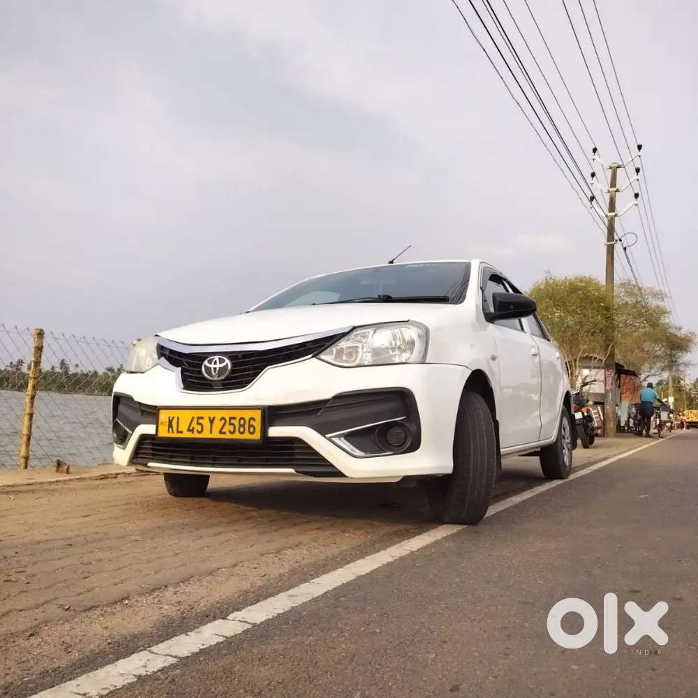 Toyota Etios 2016 Diesel 180000 Km Driven.re Reg