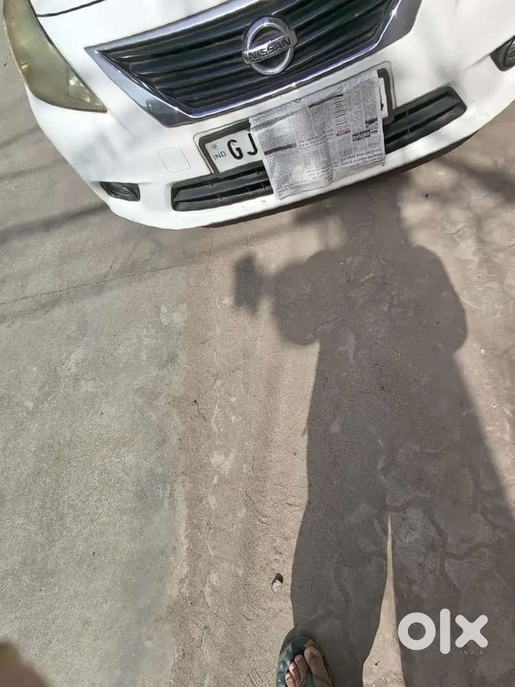 Nissan Sunny 2012