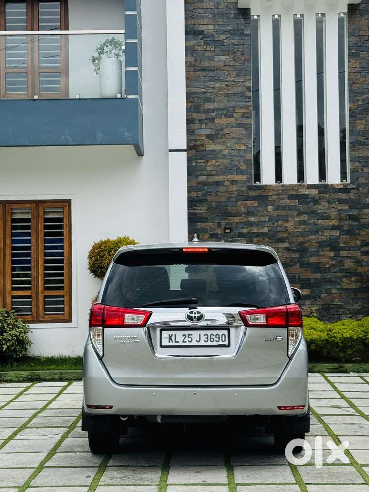 Toyota Innova Crysta 2.8 Gx At 8s, 2016, Diesel