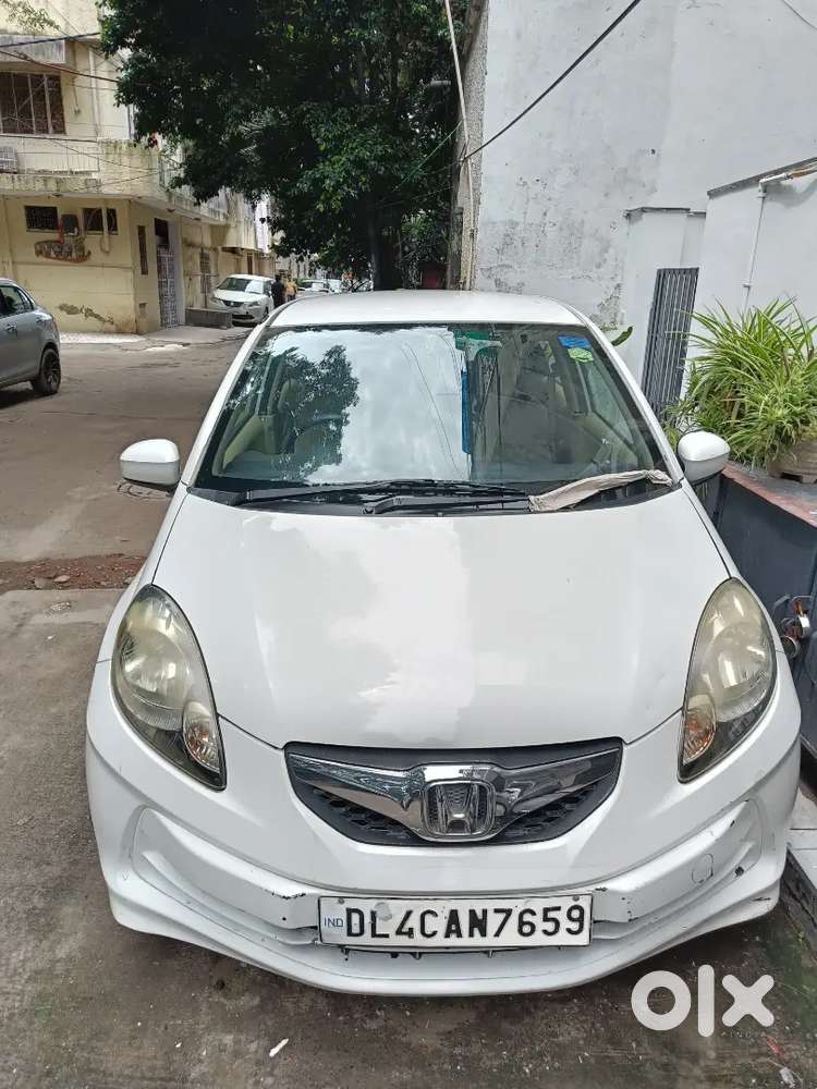 Honda Brio 2013 Petrol White