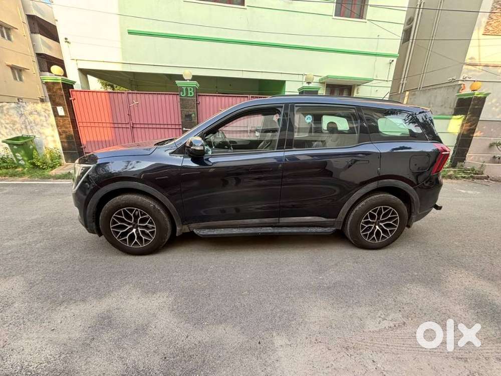 Mahindra Xuv700 Ax 5 Petrol Mt Str (e), 2024, Diesel