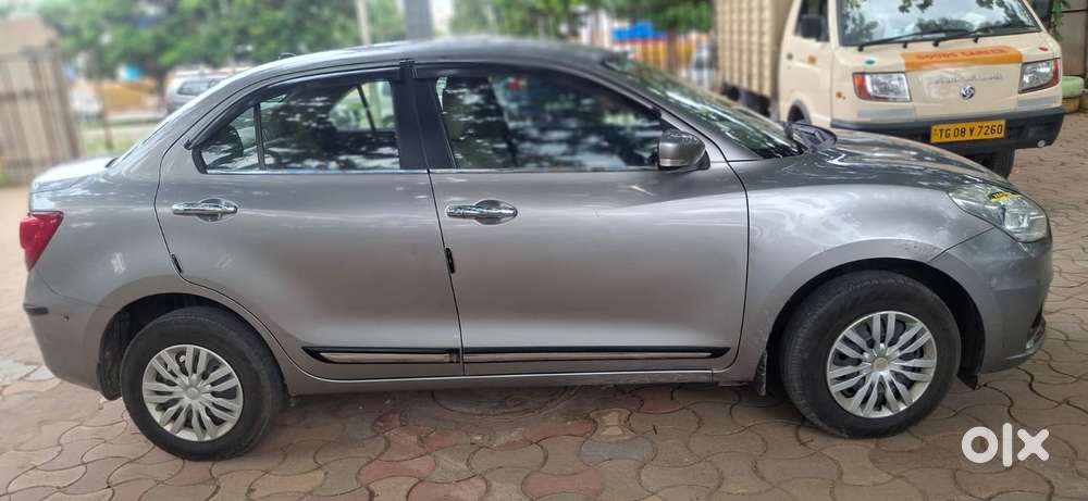 Maruti Suzuki Dzire 1.2 Vxi, 2022, Petrol