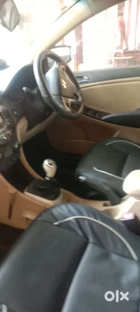 Hyundai Verna 1.6 S Crdi 2012