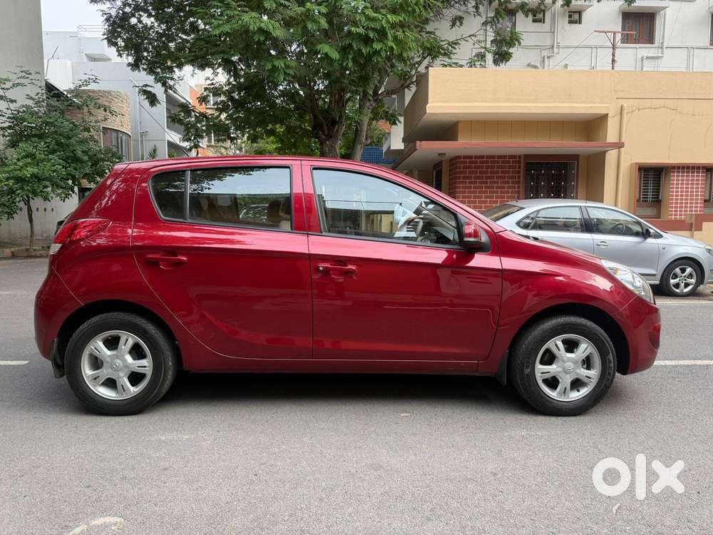 Hyundai I20 2010-2012 1.2 Sportz, 2011, Petrol