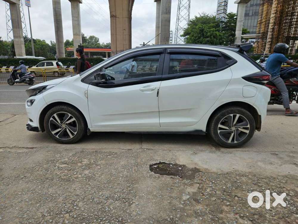 Tata Altroz Xz Plus (s), 2020, Petrol