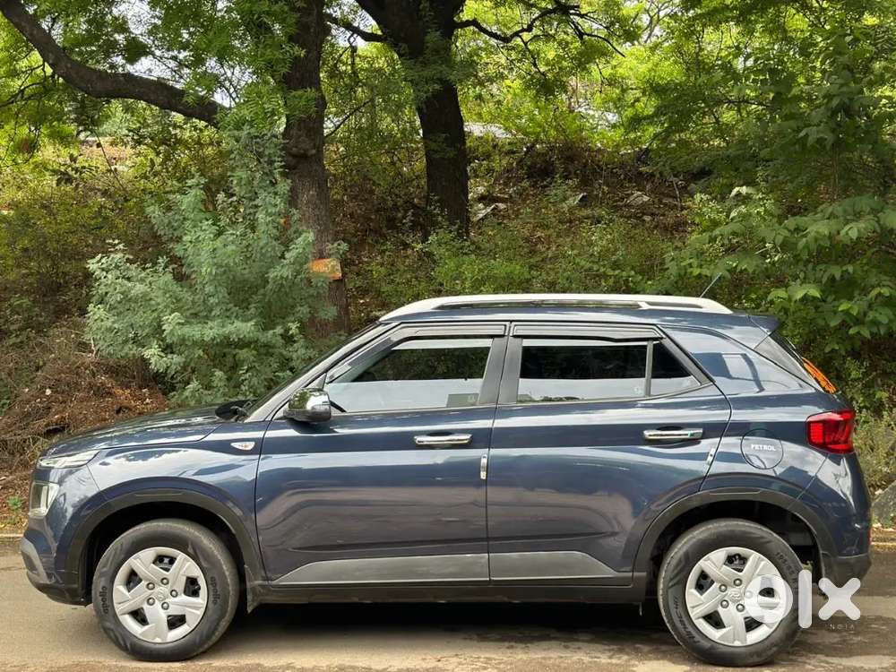 Hyundai Venue 2019 Urgent Sale.