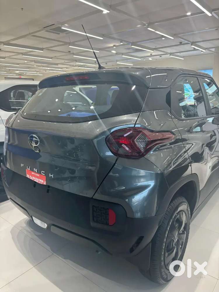 Tata Punch Rhythm 2025