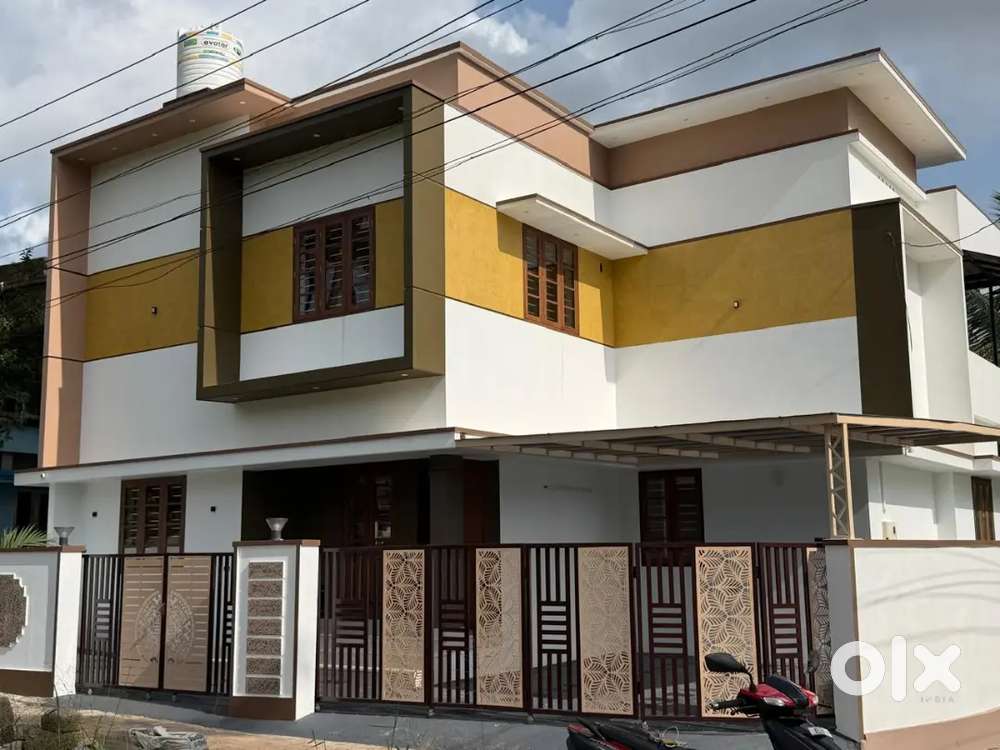 Aluva taikattukara kunnathary 4.bhk 5 cent new house for sale