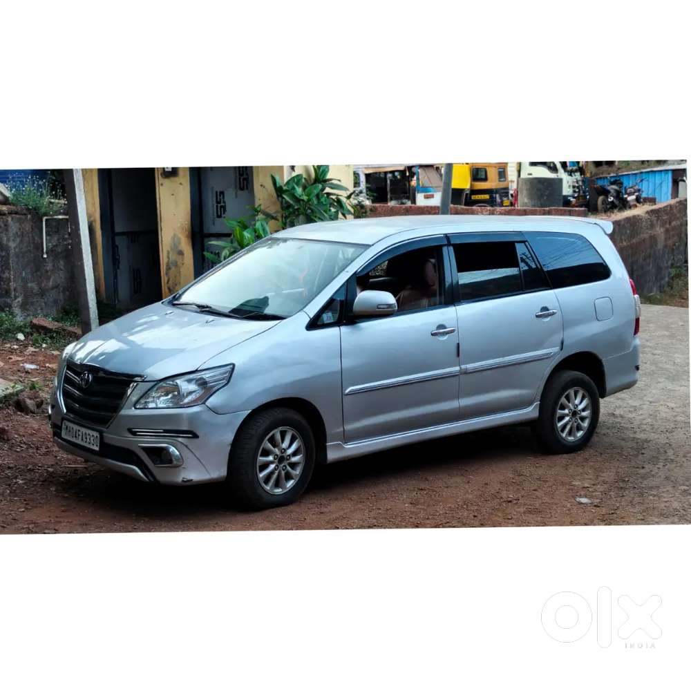 Innova 2.5v (2012)