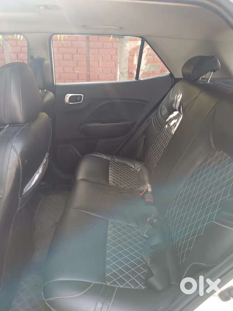 Hyundai Venue 2021 Diesel Well Maintained