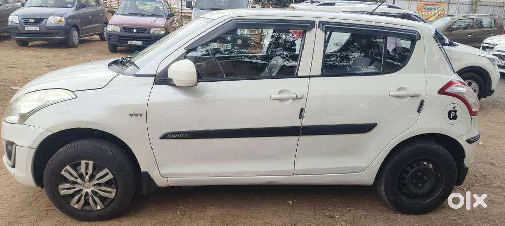 Maruti Suzuki Swift Vxi Abs Bsiv, 2016, Petrol