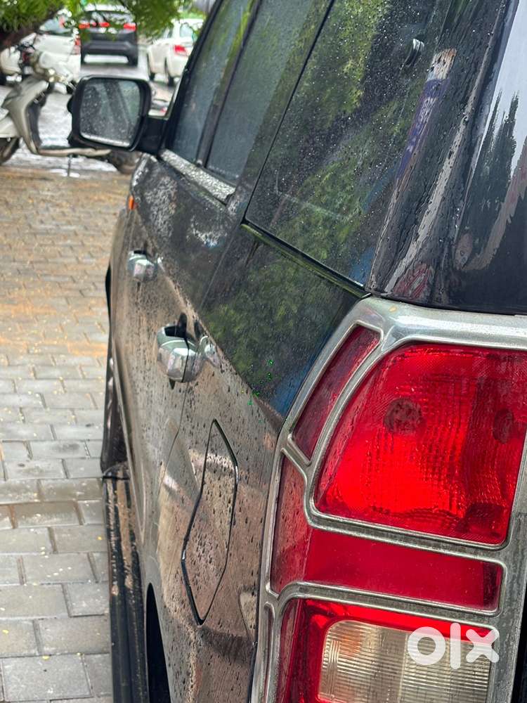 Mahindra Tuv 300 2017