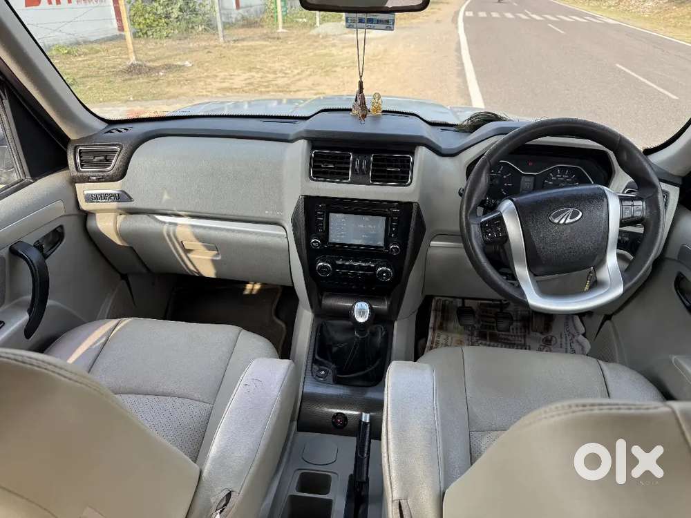 Mahindra Scorpio S10 2016 Diesel Manual