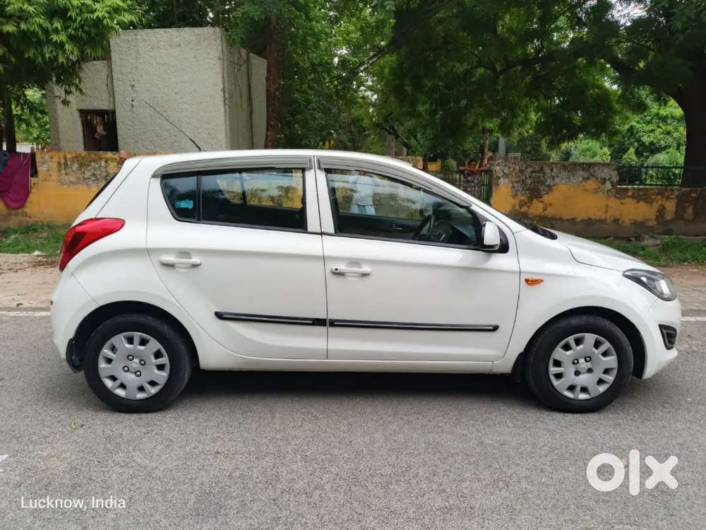 Hyundai I20 Magna Petrol 2013 Car