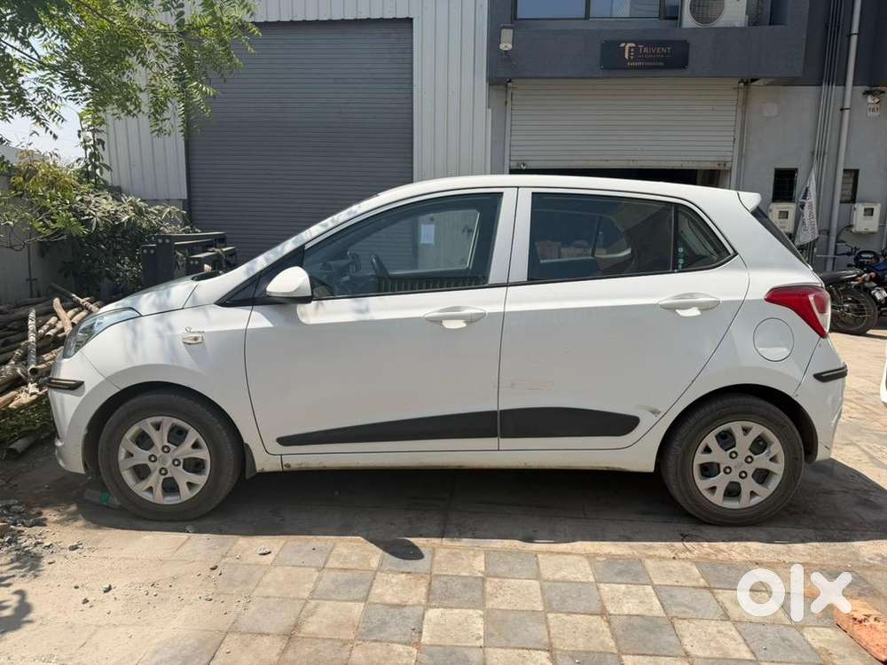 Hyundai Grand I10 2016 Petrol Well Maintained