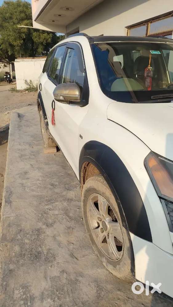 Mahindra Xuv500 2013 Diesel 165000 Km Driven