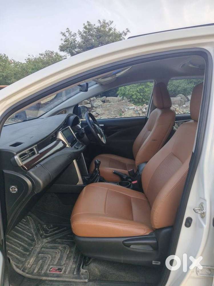 Toyota Innova Crysta [2020-ongoing] 2.4 Vx 8 Str, 2022, Diesel