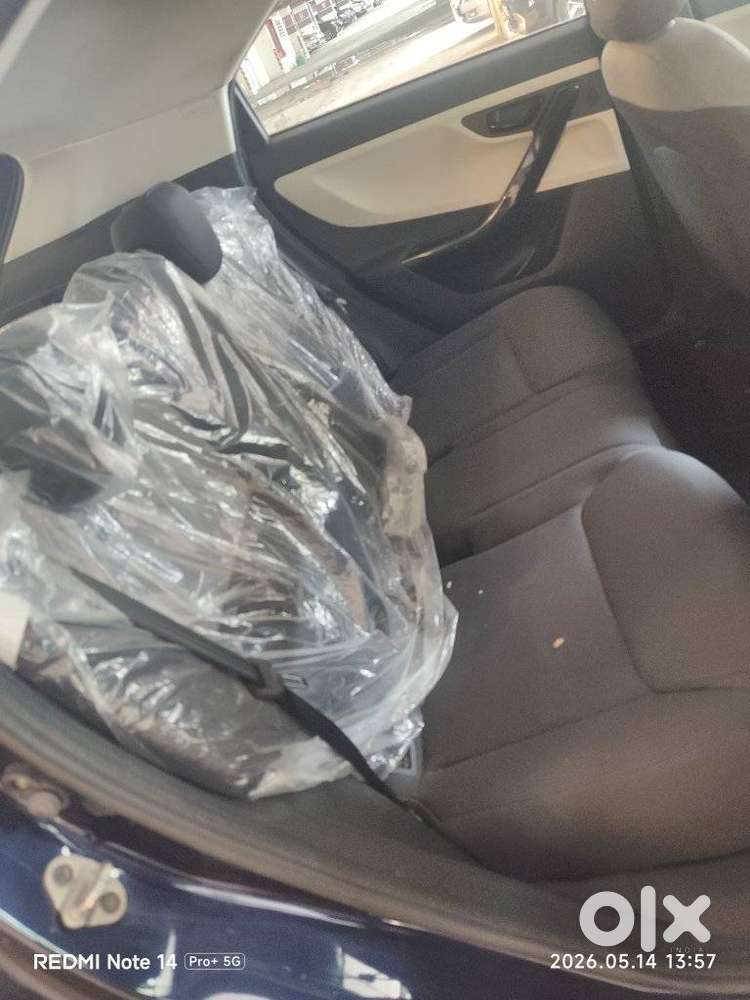 Tata Nexon Pure Plus (s) Petrol Amt, 2025, Petrol