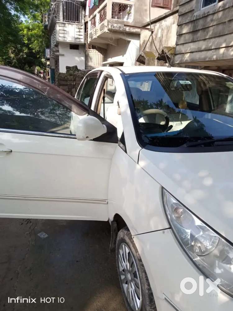 A Very Fresh Condition Family Driveen Car