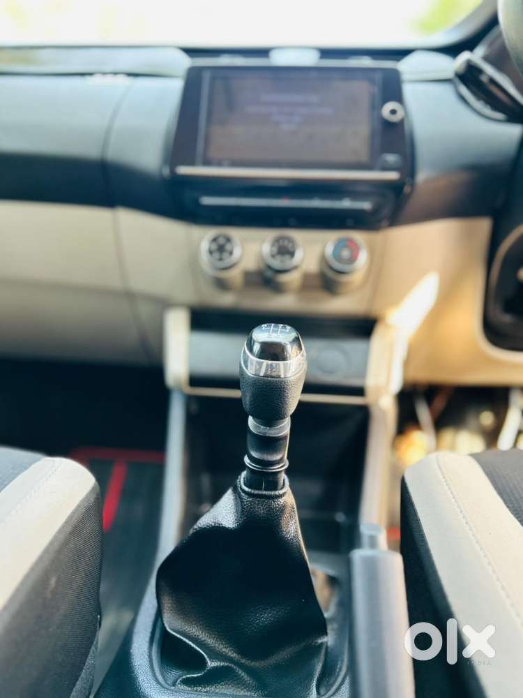 Renault Triber Rxt, 2023, Petrol