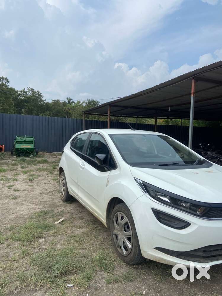 Tata Altroz Petrol 2023