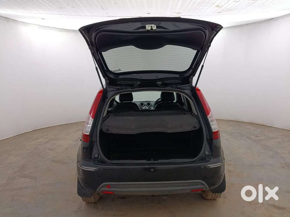 Ford Figo Petrol Zxi, 2014, Petrol