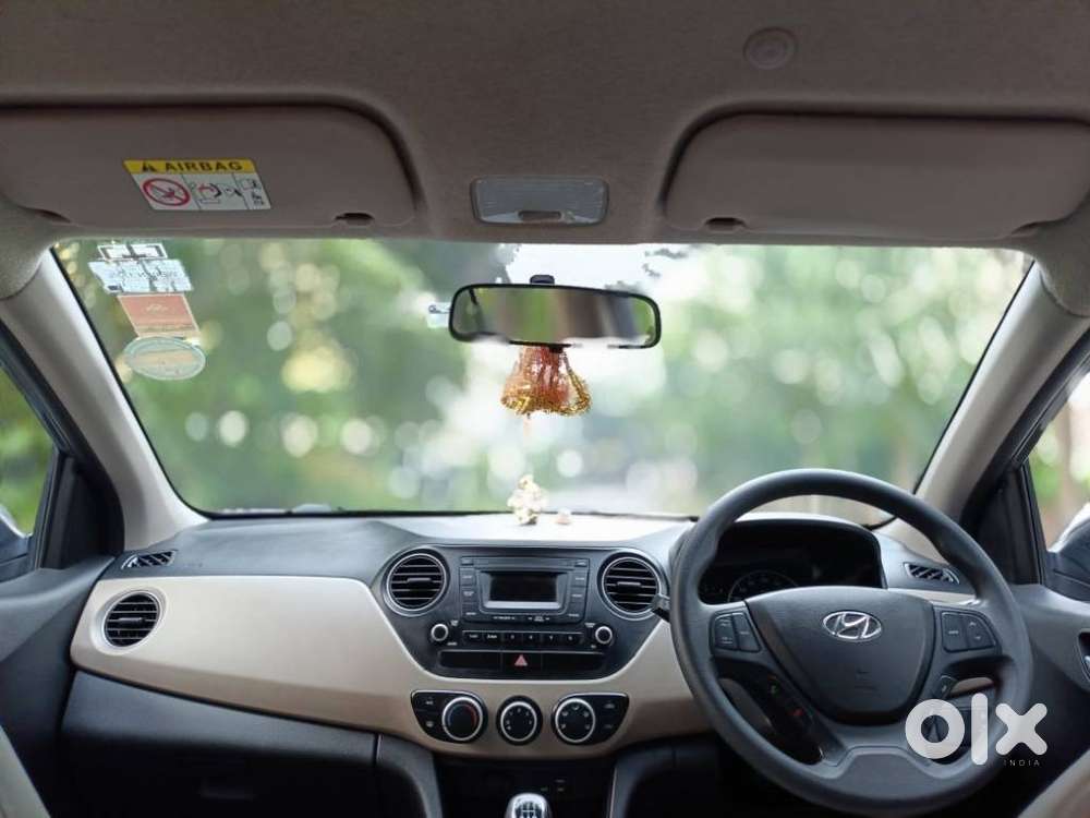 Hyundai Grand I10 Sportz, 2016, Petrol