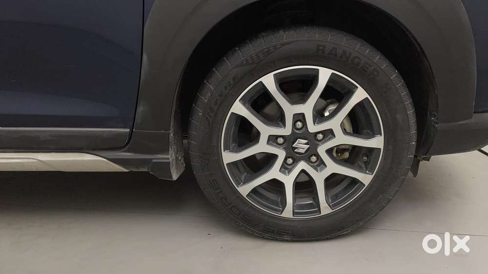 Maruti Suzuki Xl6 1.5 Alpha At, 2022, Petrol