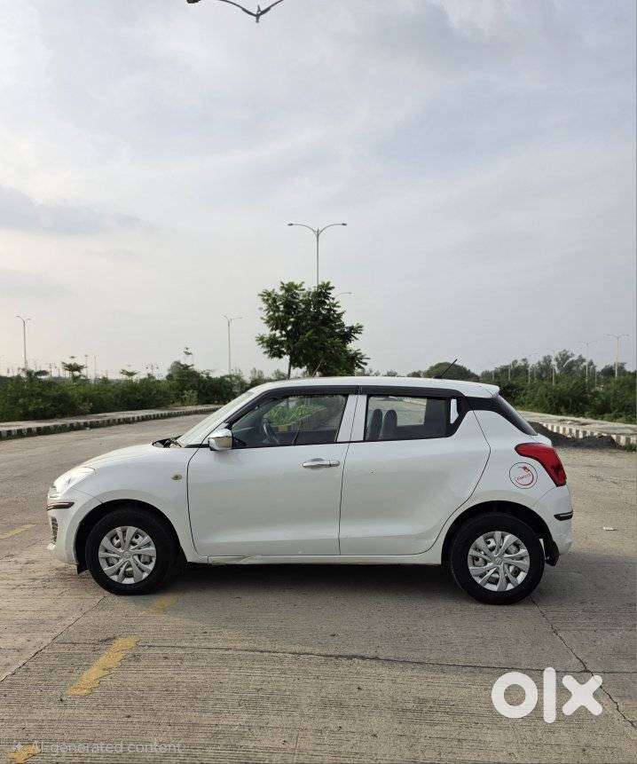 Maruti Suzuki Swift Vxi Optional, 2022, Petrol