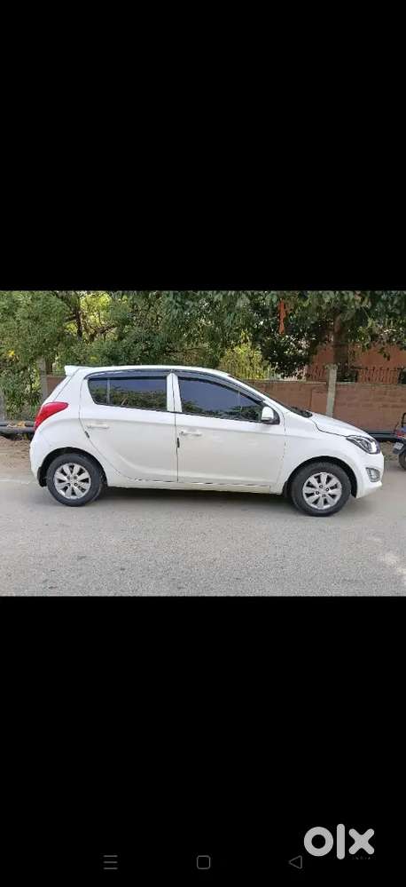 Hyundai I20 2012 Diesel 99000 Km Driven