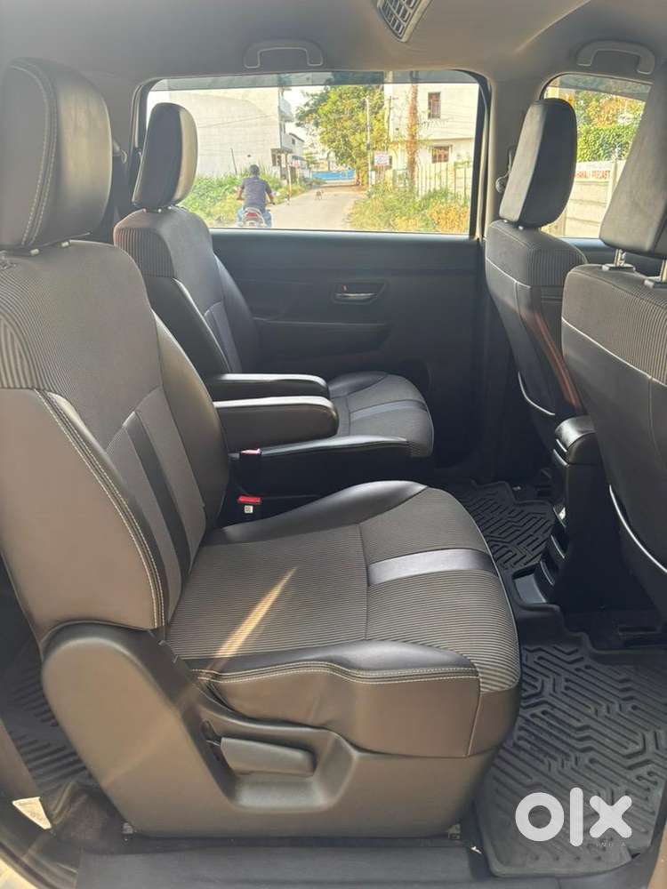 Maruti Suzuki Xl 6 Petrol Well Maintained