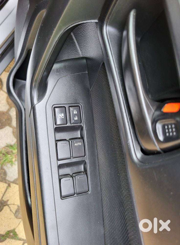 Maruti Suzuki Brezza 1.5 Vxi Smart Hybrid, 2021, Petrol