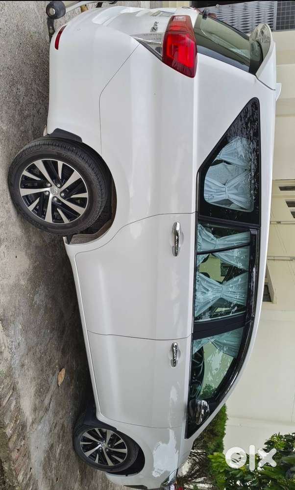 Toyota Innova Crysta