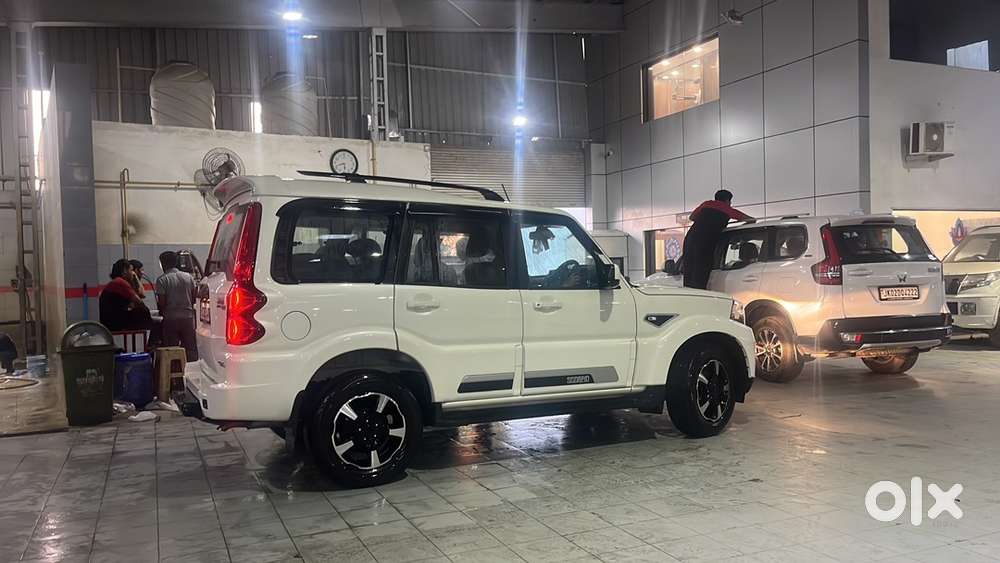 Mahindra Scorpio Classic 2023 Diesel 23000 Km Driven