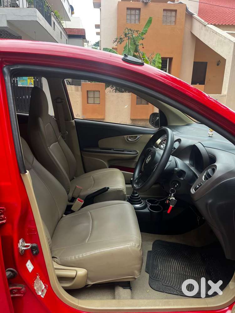 Honda Brio V Mt, 2012, Petrol