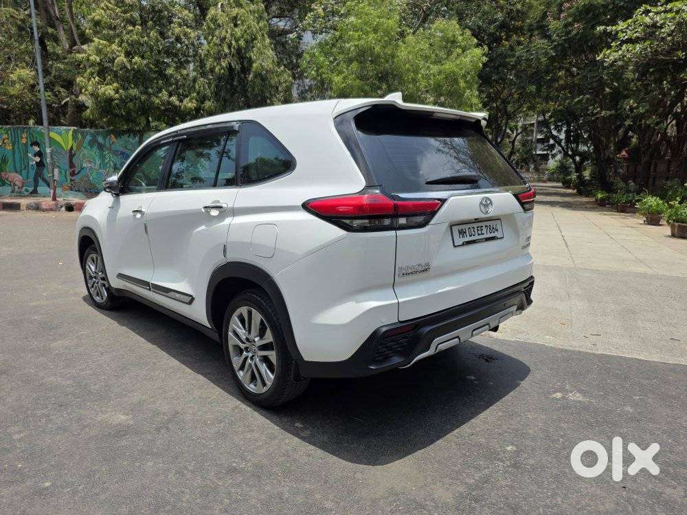 Toyota Innova Hycross 2.0 Zx (o) Hybrid 7 Str, 2023, Petrol