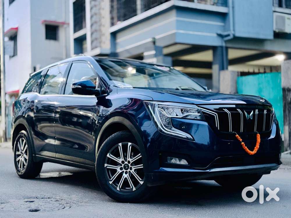 Mahindra Xuv700 2.0 Ax 7 Petrol Mt Str, 2026, Petrol