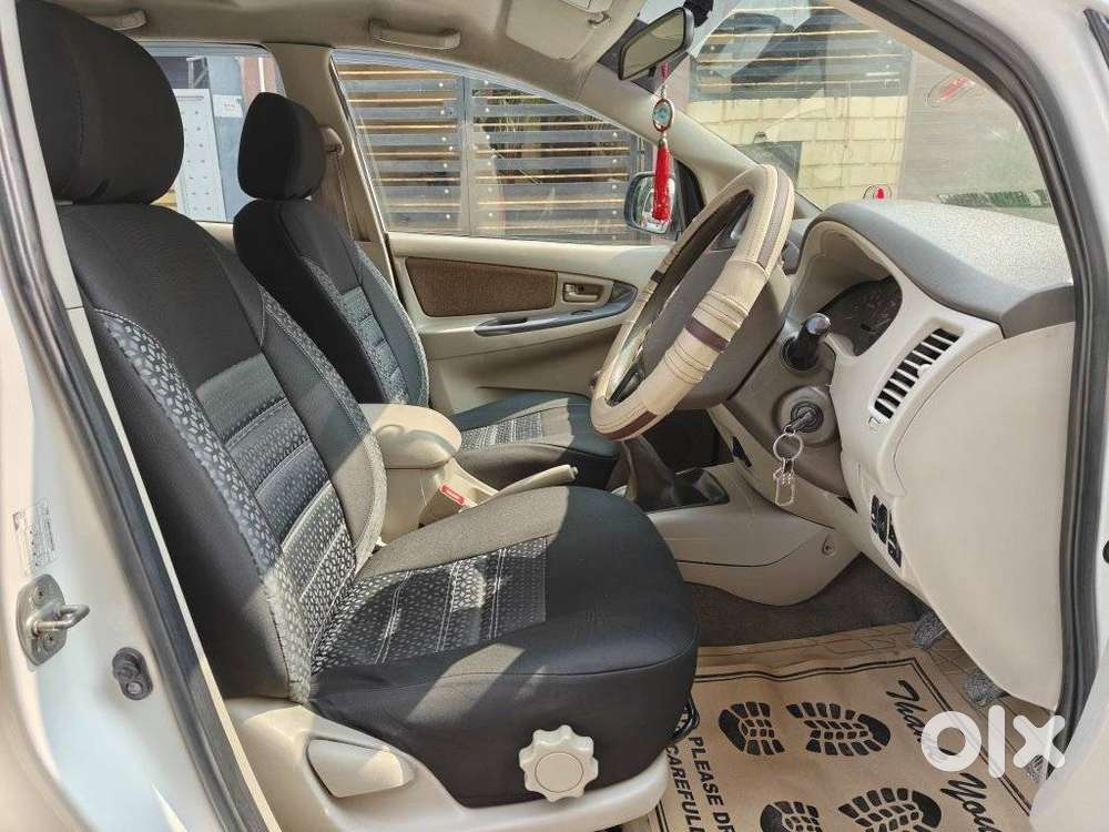 Toyota Innova 2.5 G (diesel) 8 Seater, 2013, Diesel