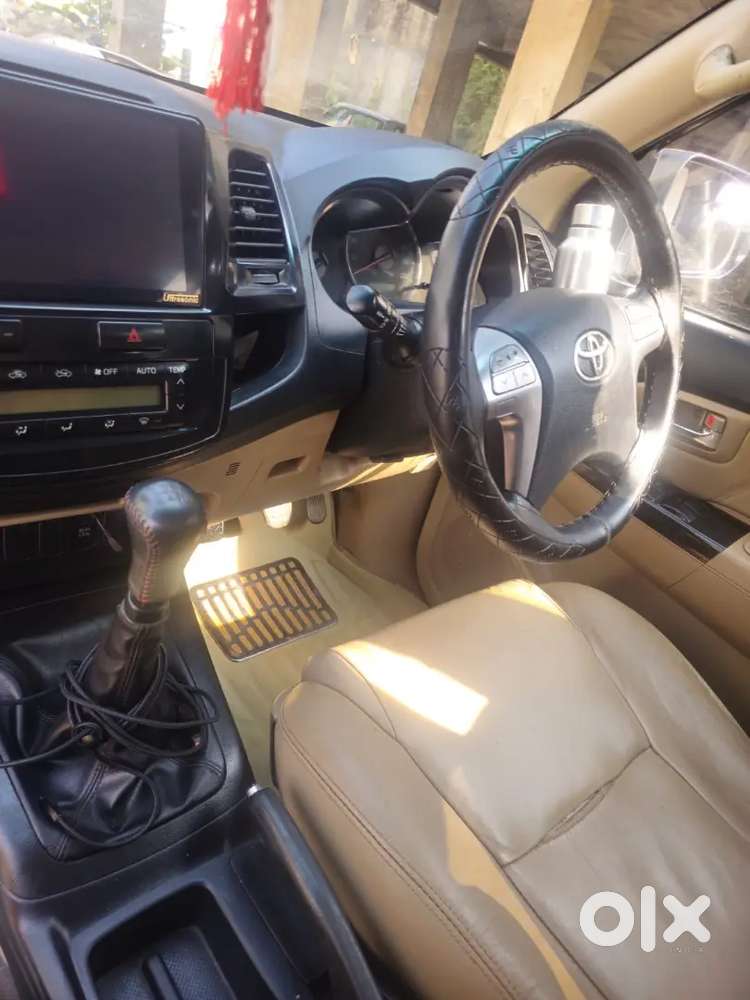 Toyota Fortuner 2015 Diesel 120000 Km Driven