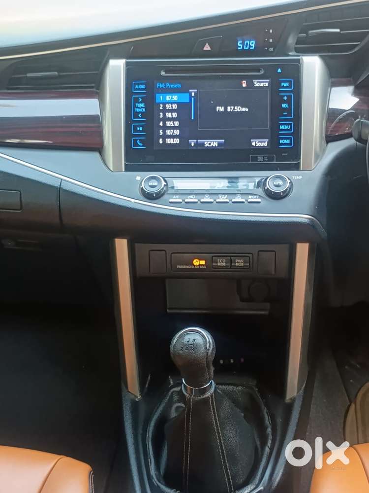 Toyota Innova Crysta 2.4 V 7 Str, 2017, Diesel