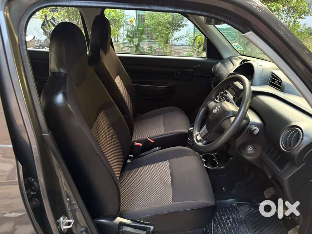 Maruti Suzuki S-presso Vxi Opt, 2022, Petrol
