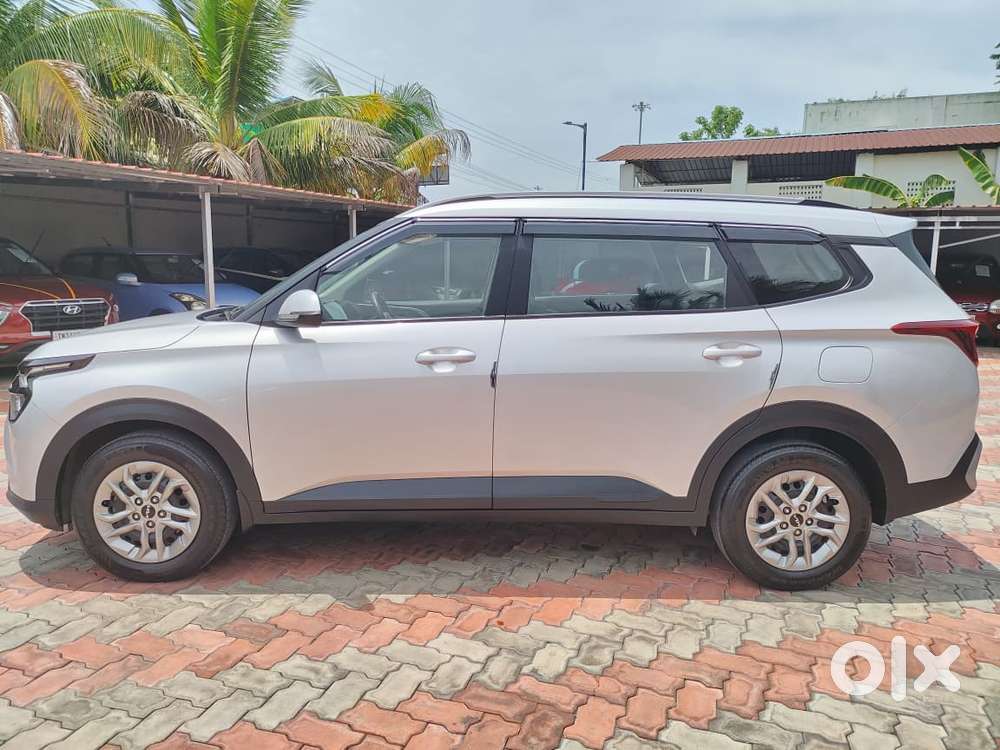 Kia Carens, 2022, Petrol