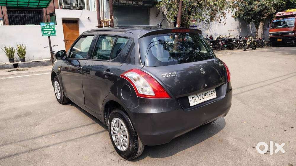 Maruti Suzuki Swift Lxi Optional-o, 2015, Petrol