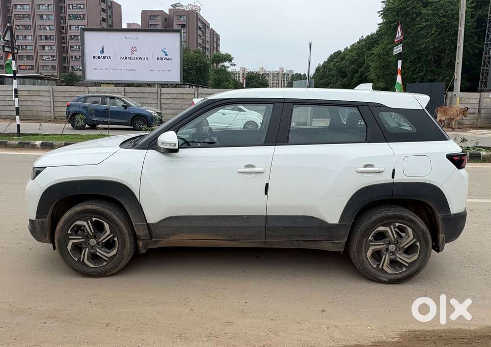 Maruti Suzuki Brezza 1.5 Vxi At Smart Hybrid, 2025, Petrol