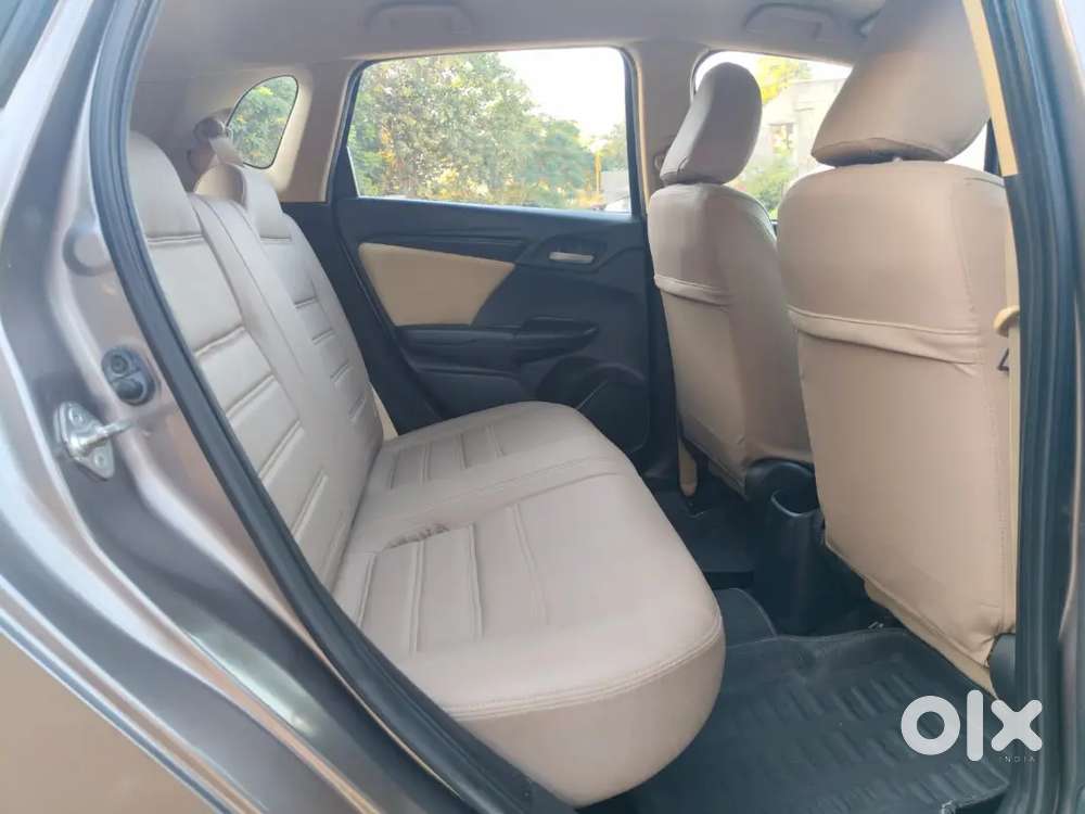 Honda Jazz 2015 Petrol 77000 Km Driven