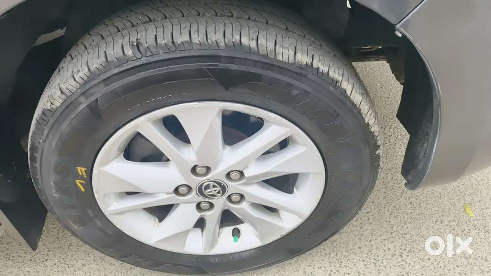 Toyota Innova Crysta 2016 Diesel Well Maintained